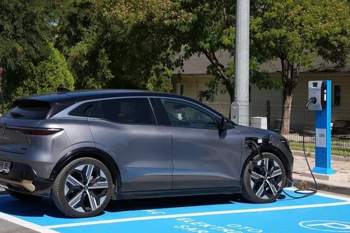 6 Noktada İstasyonlar Kullanıma Açıldı